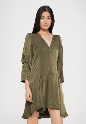 Коктейльное платье