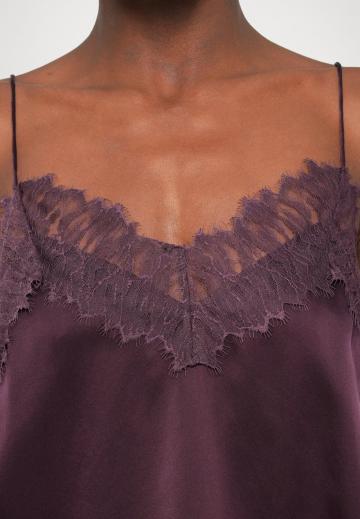 Топ на бретельках