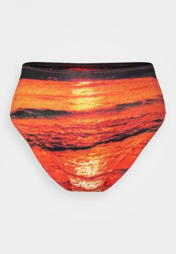 Низ от бикини