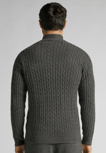 Вязаная кофта