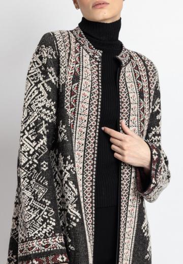 Жаккардовая вязаная кофта