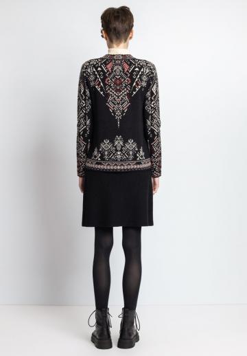 Жаккардовая вязаная кофта