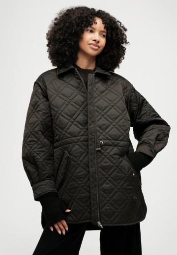 Короткое пальто