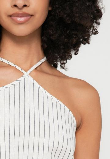 Топ на бретельках