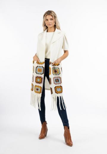 Вязаный жилет