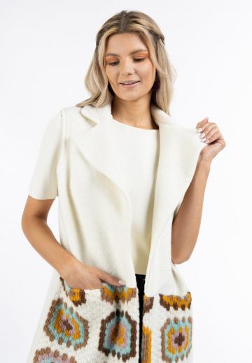 Вязаный жилет