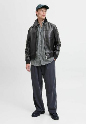 Куртка бомбер