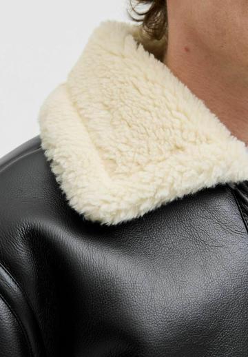 Кожаная куртка