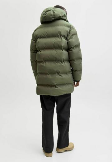 Зимняя куртка