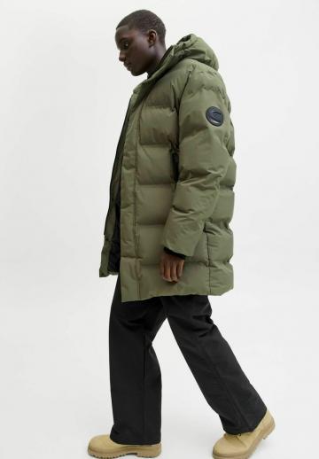 Зимняя куртка