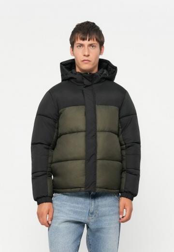 Зимняя куртка