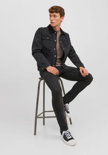 Узкие джинсы