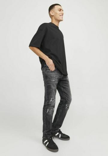 Узкие джинсы