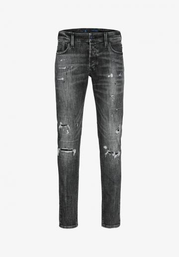 Узкие джинсы