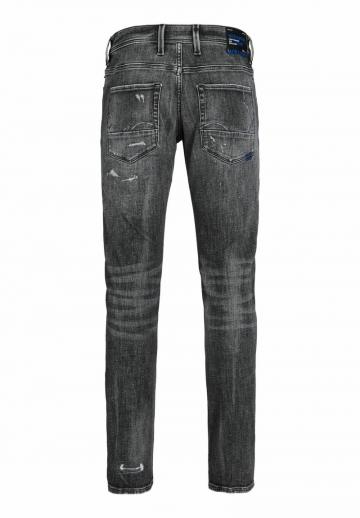 Узкие джинсы