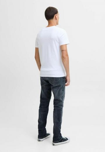 Узкие джинсы