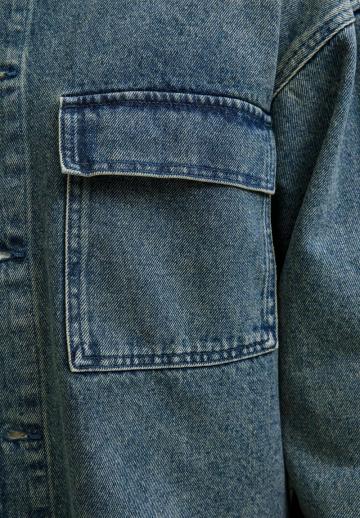 Джинсовая куртка