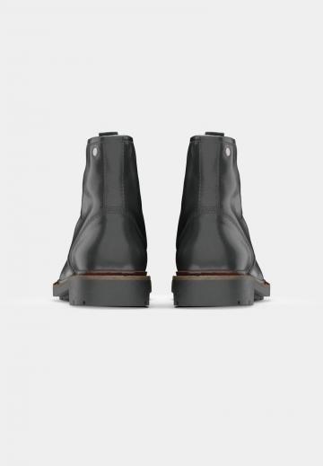 Ботинки на шнуровке