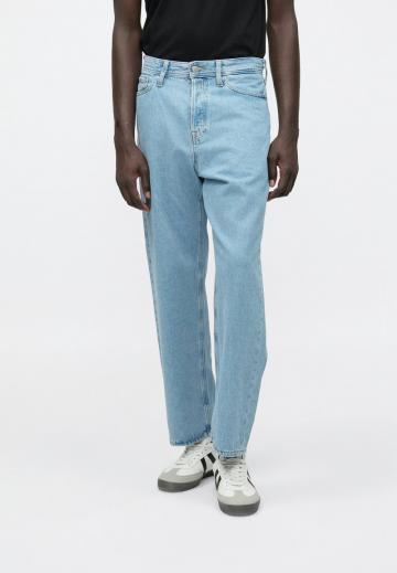 Свободные джинсы