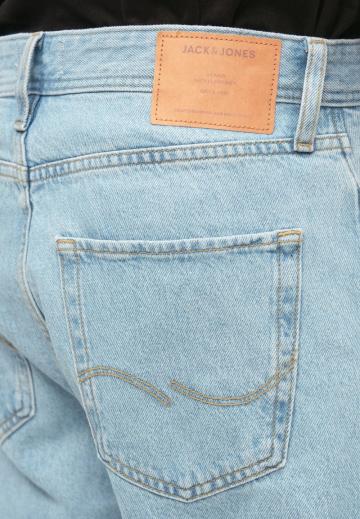 Свободные джинсы