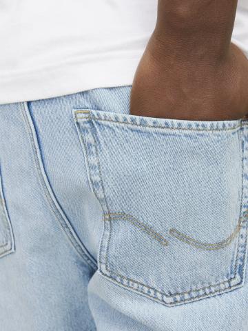 Свободные джинсы