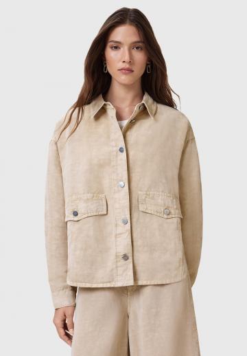 Куртка с накладнымит карманами