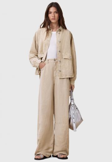 Куртка с накладнымит карманами