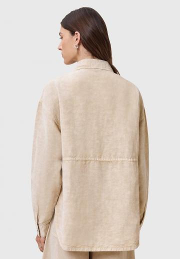 Куртка с накладнымит карманами