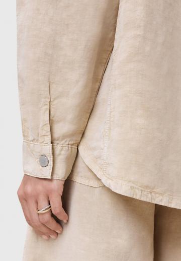 Куртка с накладнымит карманами