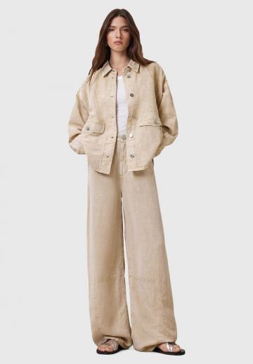 Куртка с накладнымит карманами