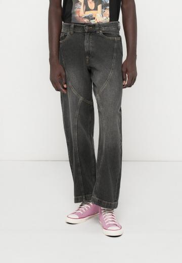 Свободные джинсы