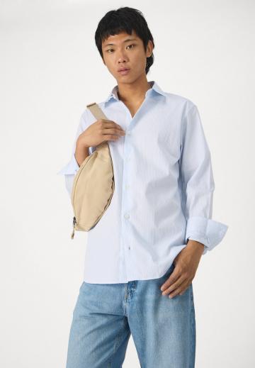 Свободные джинсы