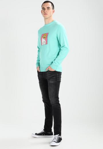 Узкие джинсы