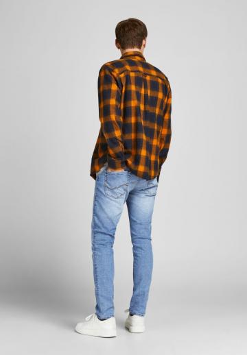 Прямые джинсы