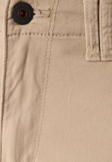 Брюки с накладными карманами