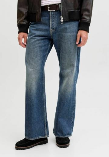 Клешеные джинсы