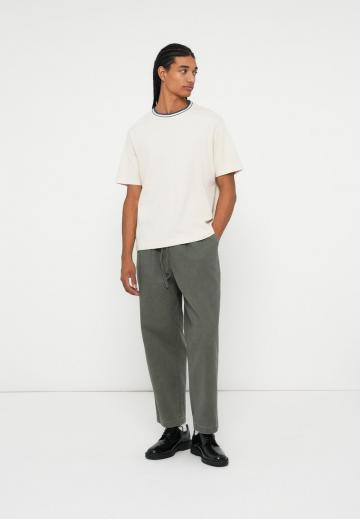 Свободные джинсы