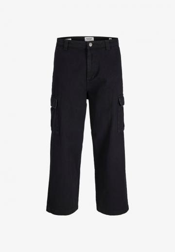 Брюки с накладными карманами