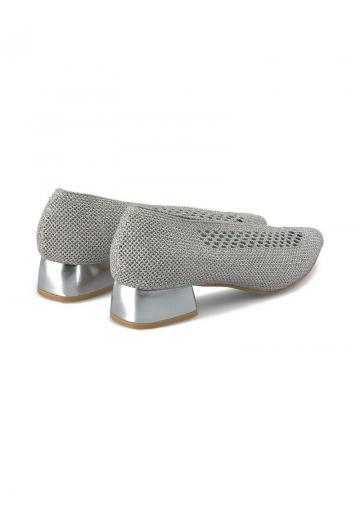 Туфли с высоким носом