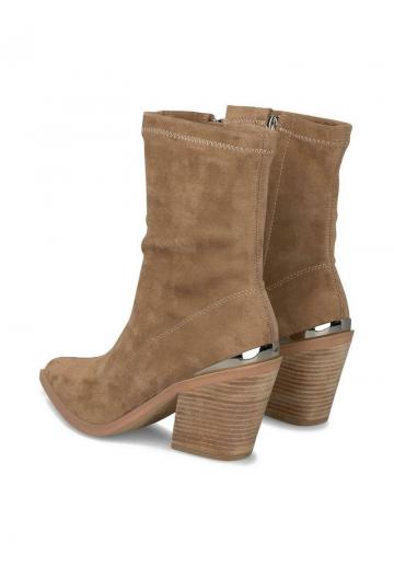 Полусапожки на высоком каблуке