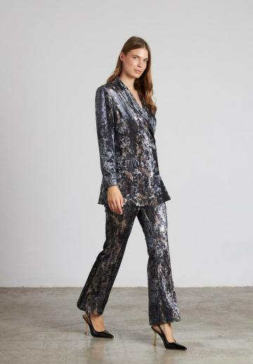 Длинный блейзер