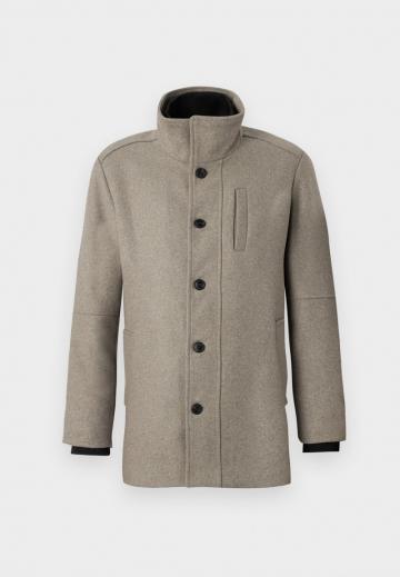 Короткое пальто