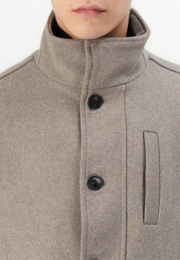 Короткое пальто