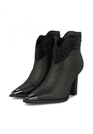 Полусапожки на высоком каблуке