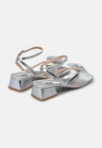 Гандбольные кроссовки