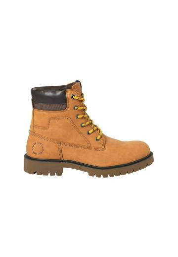 Ботинки на шнуровке