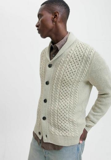 Вязаная кофта