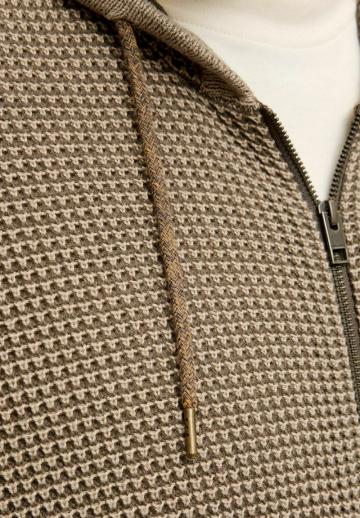 Вязаная кофта