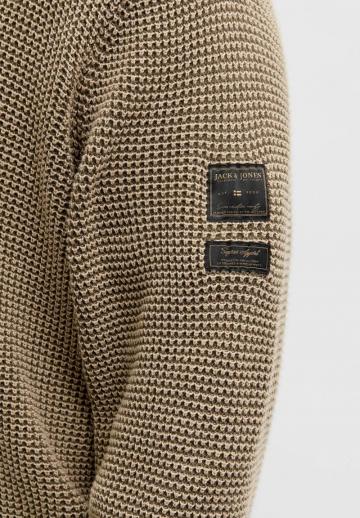 Вязаная кофта