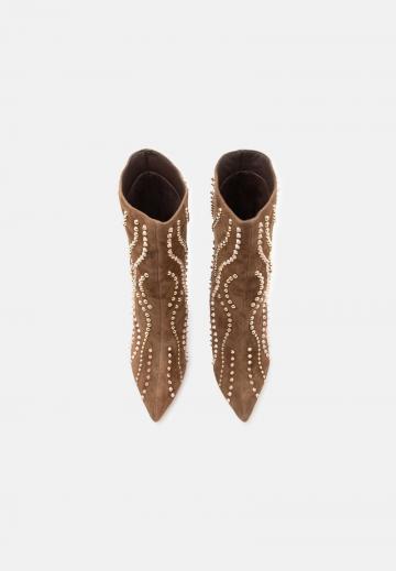 Полусапожки на высоком каблуке